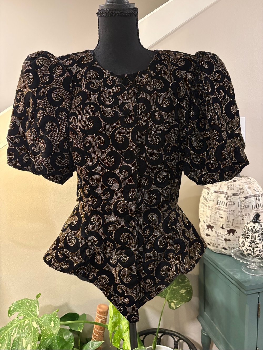 Vintage Black & Gold Puff-Sleeve Peplum Blouse size 7/8